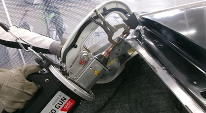 スポット溶接機